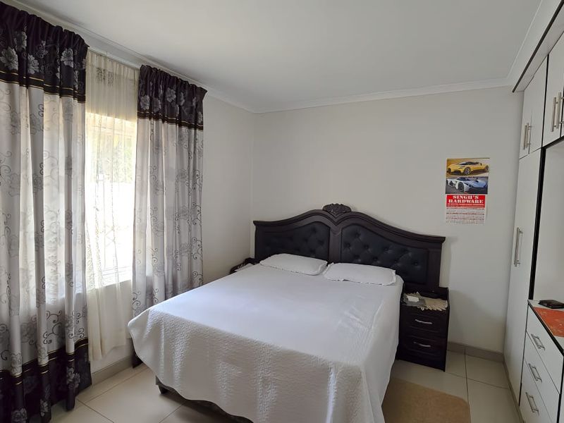 Secure and Spacious: Ground-Floor Apartment in Warrenton - Photo 5