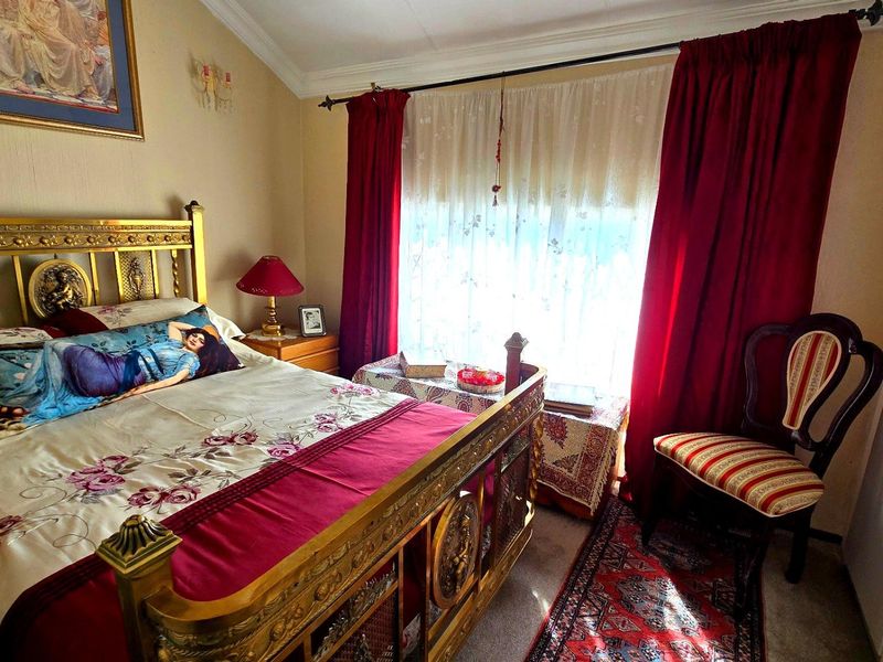 Charming 4-Bedroom Duplex with Lush Garden in a Pet-Friendly Complex in the heart of Pretoria East - Photo 9