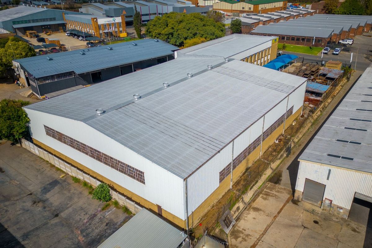 Prime Industrial Warehouse for Sale in Isando, Kempton Park – 2,501m2 with Private Yard - Photo 2