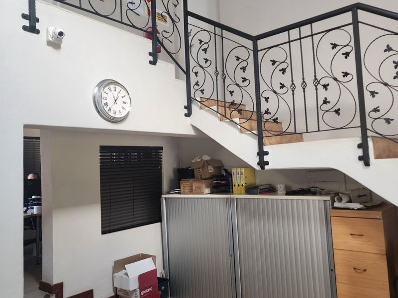 Ideal to be used as an office but could be converted to a family home as well - Photo 7