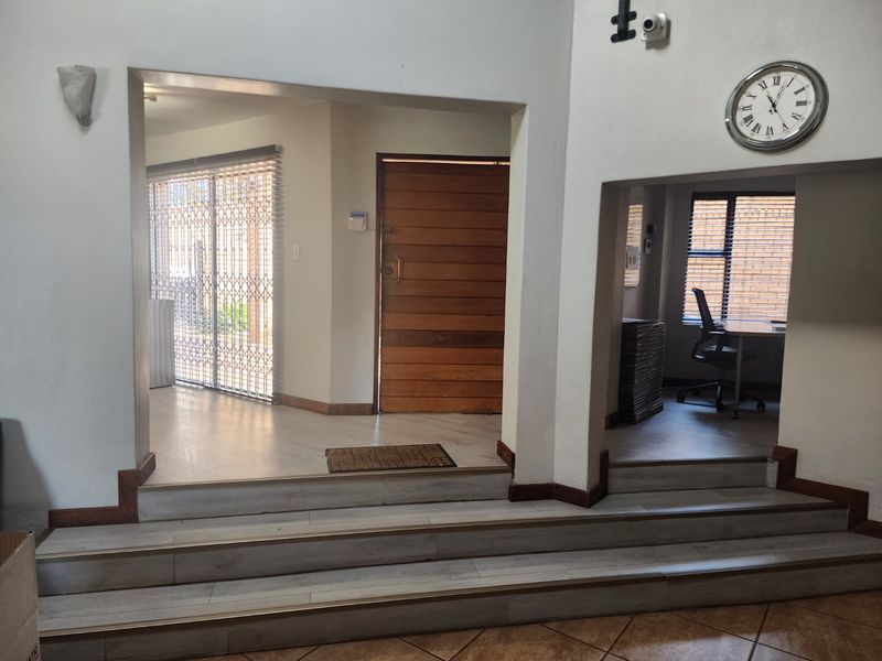 Ideal to be used as an office but could be converted to a family home as well - Photo 6