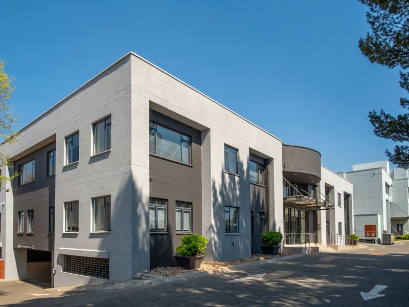 GLA (M2) 2,378 Commercial Office Space in Lynwood, Pretoria: - Photo 10