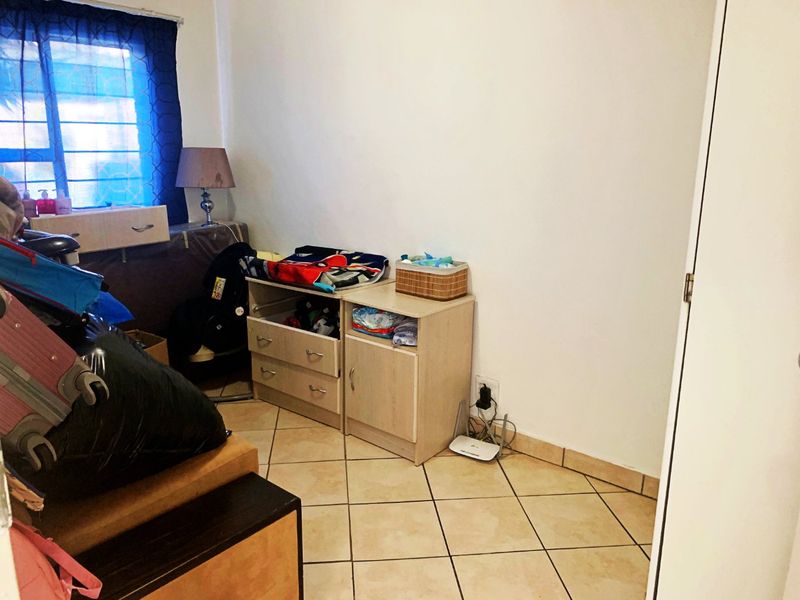 Stunning 2-Bedroom Stacker Unit for Sale in Popular Havanna Complex - Photo 10