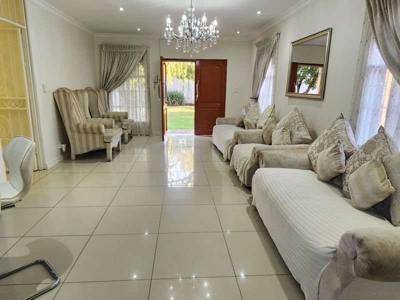 Modern Face Brick Home For Sale in Erasmia - Photo 7