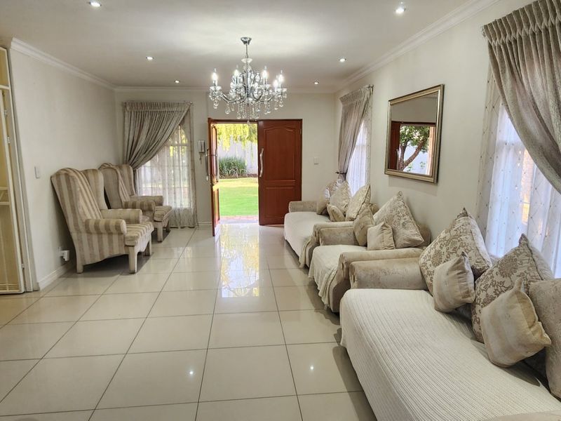 Modern Face Brick Home For Sale in Erasmia - Photo 6