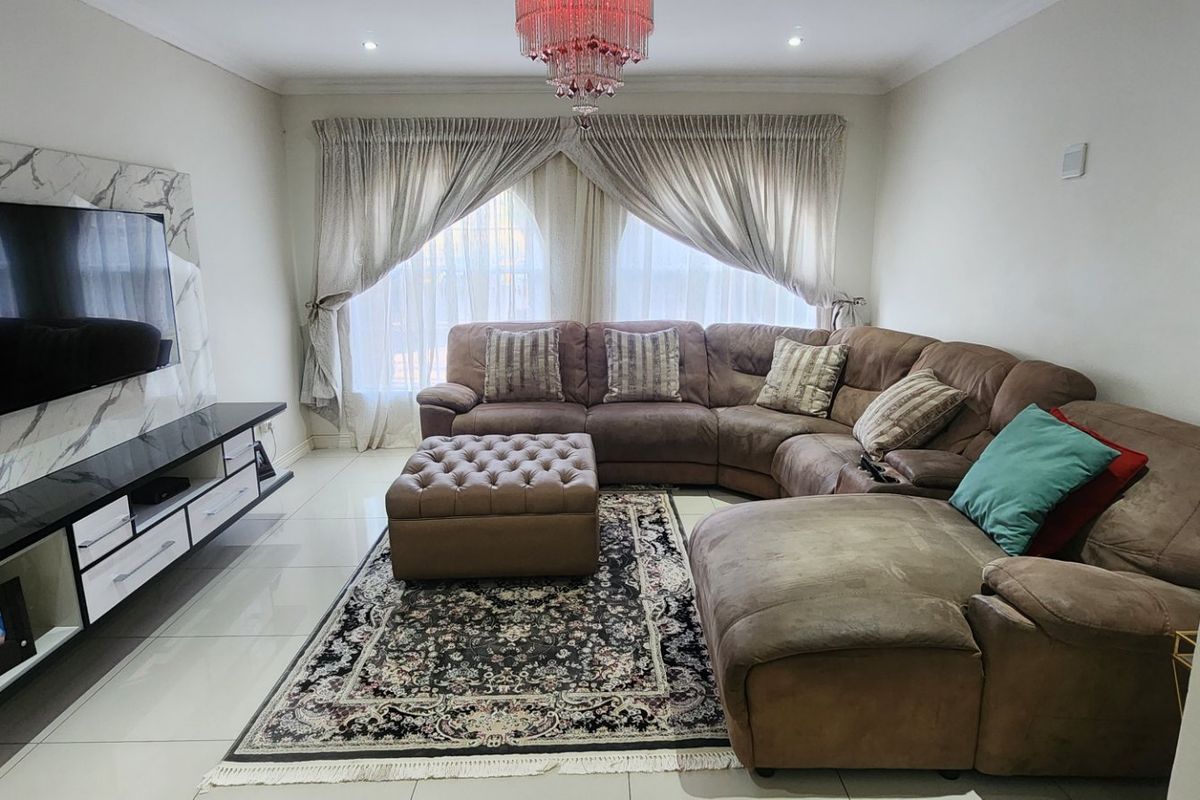 Modern Face Brick Home For Sale in Erasmia - Photo 3