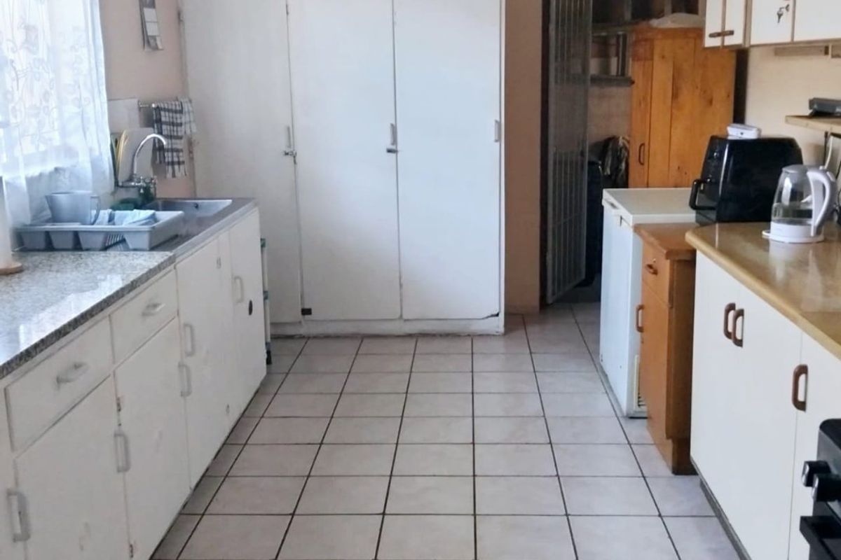 3 Bedroom house in Greenfields - Photo 3