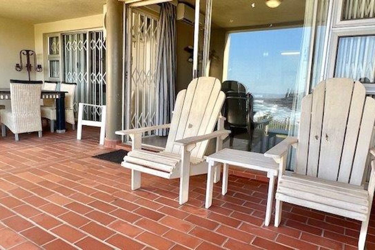 Elegant Coastal Living – Ground Floor 3-Bedroom Beachfront Apartment - Photo 5