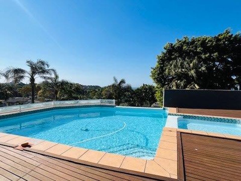 Coastal Luxury Redefined – Elegant Multi-Level Family Home with Ocean Views - Photo 6