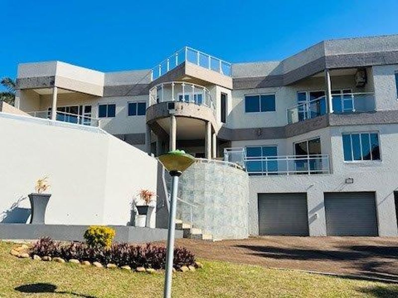 Coastal Luxury Redefined – Elegant Multi-Level Family Home with Ocean Views - Photo 2