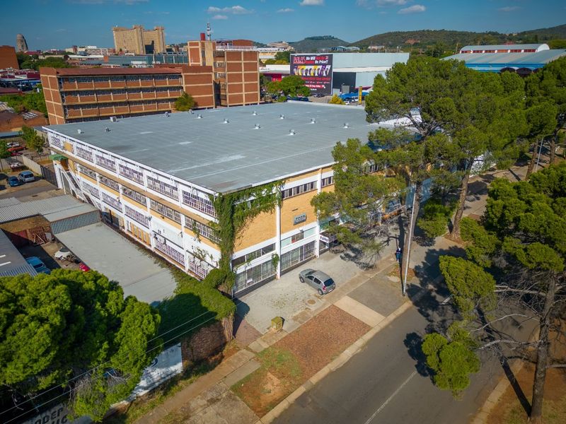 Prime Dealership /Showroom/ Warehouse Space for Rent in Pretoria CBD – Princess Park - Photo 3