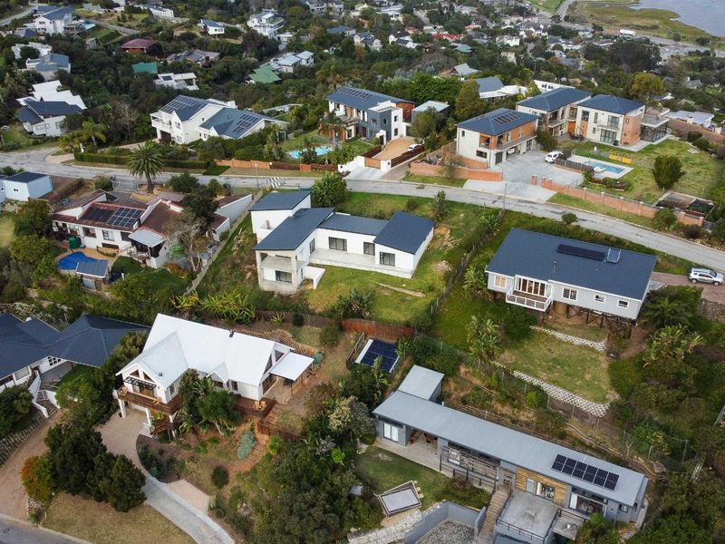 3 Bedroom House for Sale in Knysna Heights - Photo 2