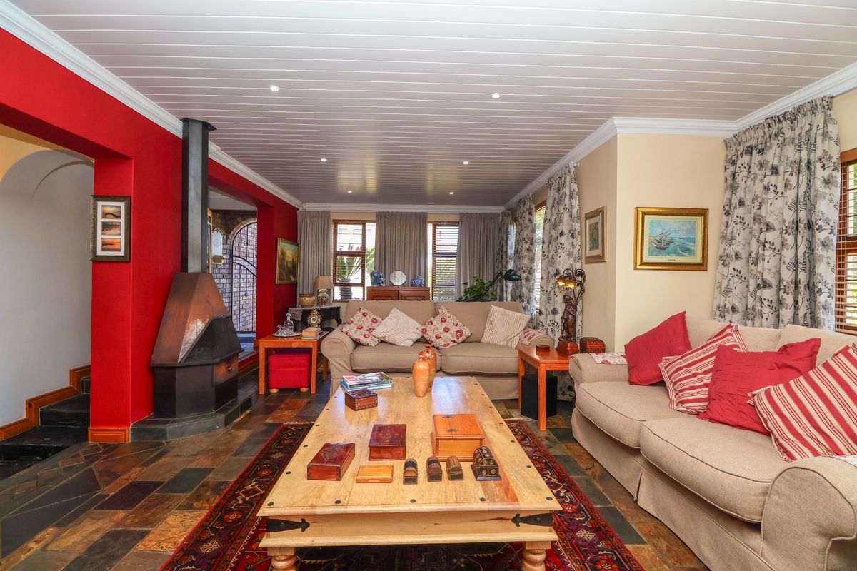 Stunning Low-Maintenance North-facing Family Home - Photo 4