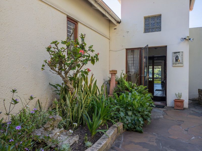 Location, Location, Location – Where Every View Rewards You! - Photo 6