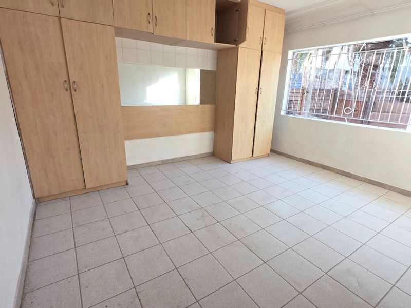 Ideal 2-Bedroom Ground Floor Apartment for Rent  in Erasmia - Photo 8
