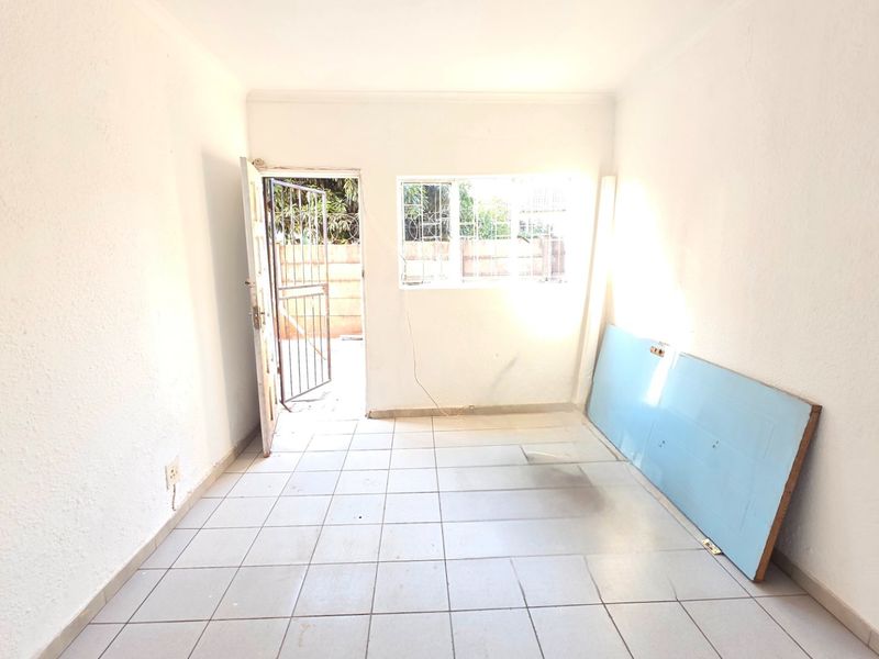 Ideal 2-Bedroom Ground Floor Apartment for Rent  in Erasmia - Photo 3
