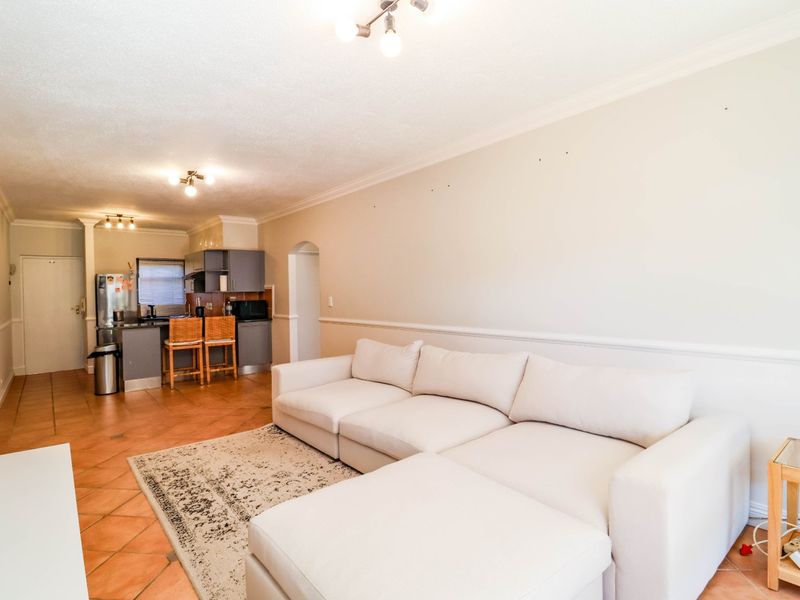 Modern Two Bedroom Garden Apartment - Photo 6