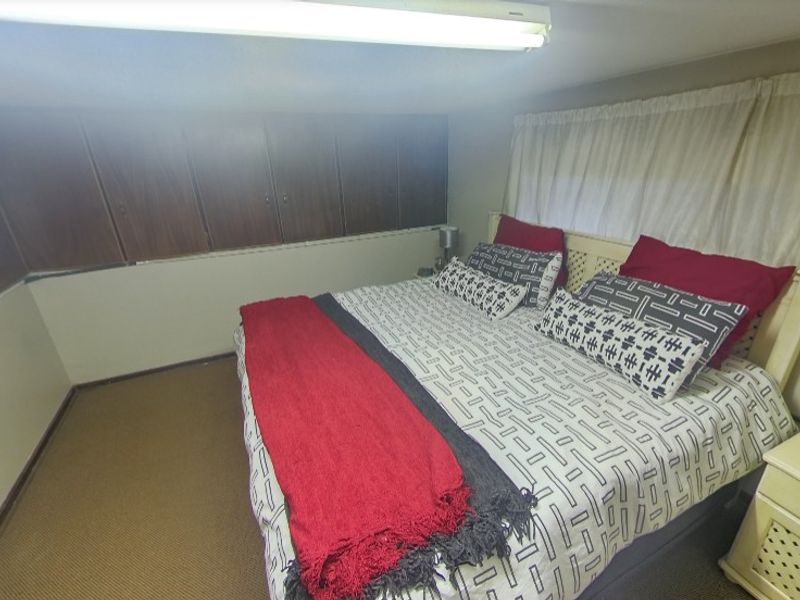 Versatile Property in Elandrand | 1230m2 Erf | Ideal for Families or Investors- Estimated Monthly Rental Income R17 000 - R20 000 - Photo 9