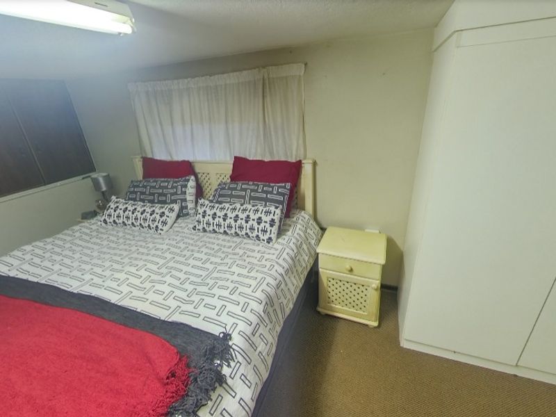 Versatile Property in Elandrand | 1230m2 Erf | Ideal for Families or Investors- Estimated Monthly Rental Income R17 000 - R20 000 - Photo 8