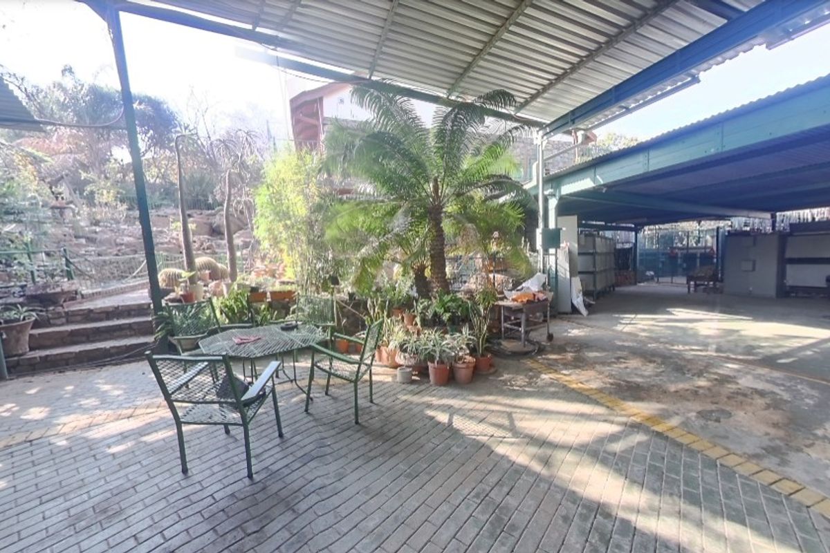 Versatile Property in Elandrand | 1230m2 Erf | Ideal for Families or Investors- Estimated Monthly Rental Income R17 000 - R20 000 - Photo 3
