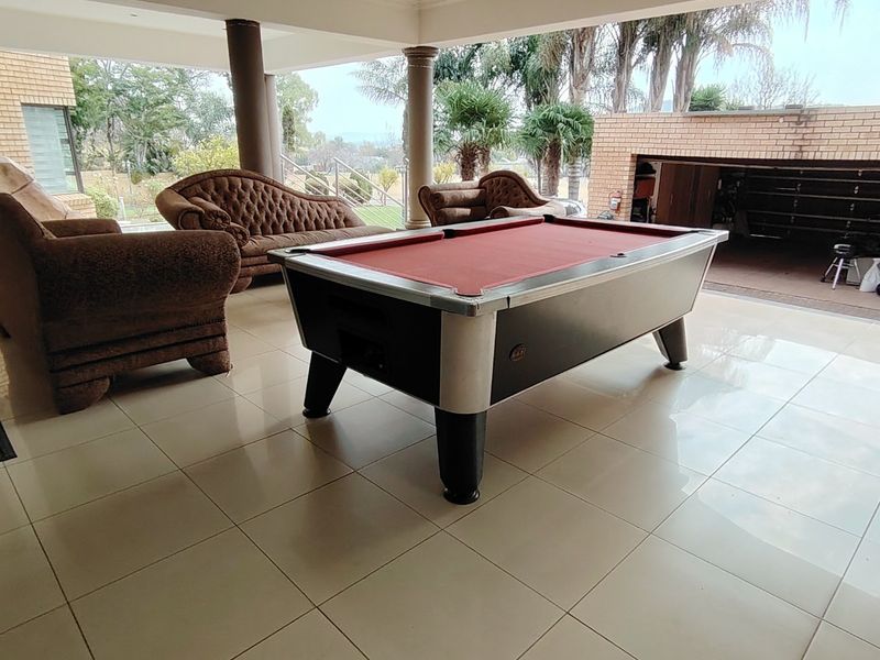 Dual-Living 8-Bedroom Masterpiece with Office Space for Sale in Eldoglen Estate, Centurion - Photo 7