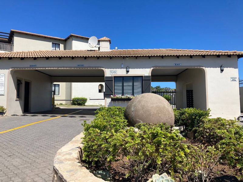 Three Bedroom Ground Floor Apartment - Photo 8