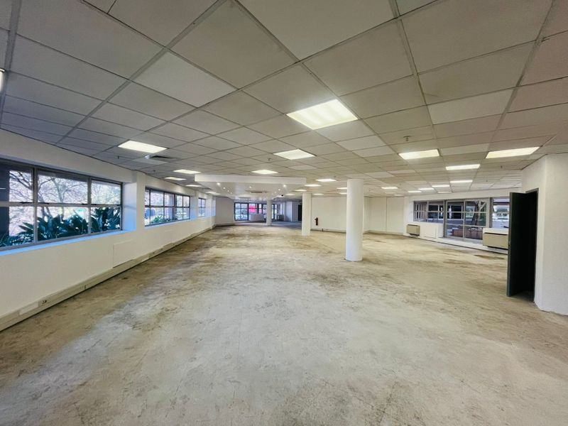 Prime Secure Office Park in Parktown CBD – Spacious Office to Rent - Photo 10