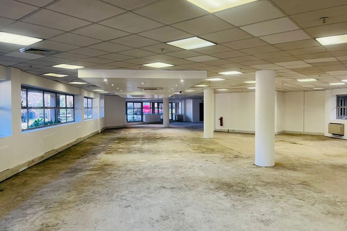 Prime Secure Office Park in Parktown CBD – Spacious Office to Rent - Photo 5