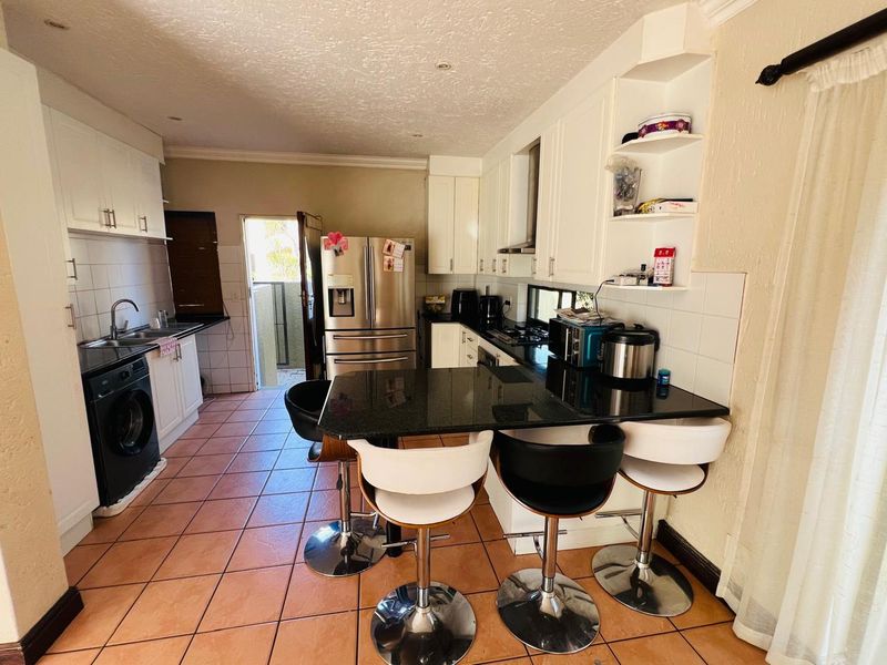 Three Bedroom Family Home For Sale - Photo 6