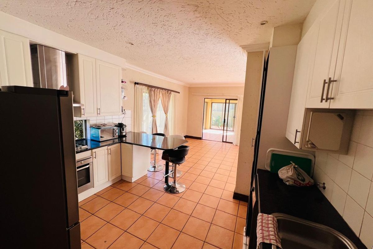 Three Bedroom Family Home For Sale - Photo 5