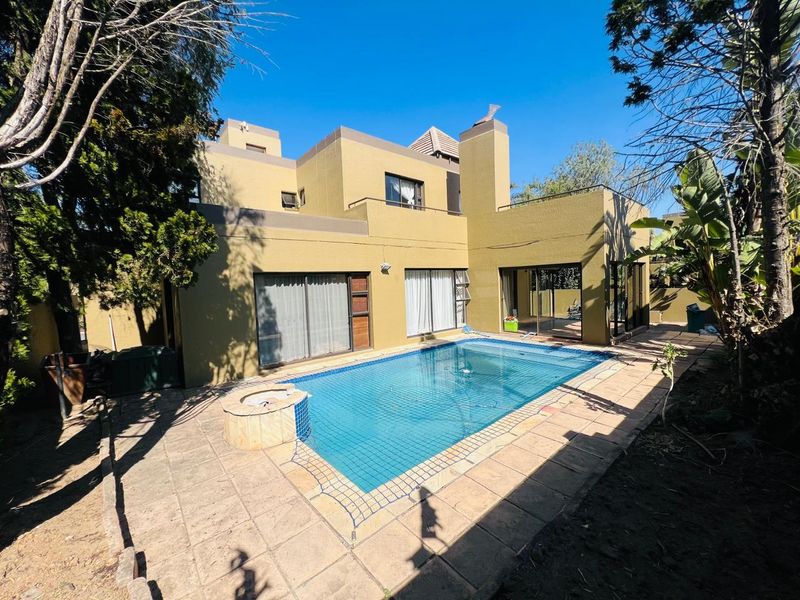 Three Bedroom Family Home For Sale - Photo 3