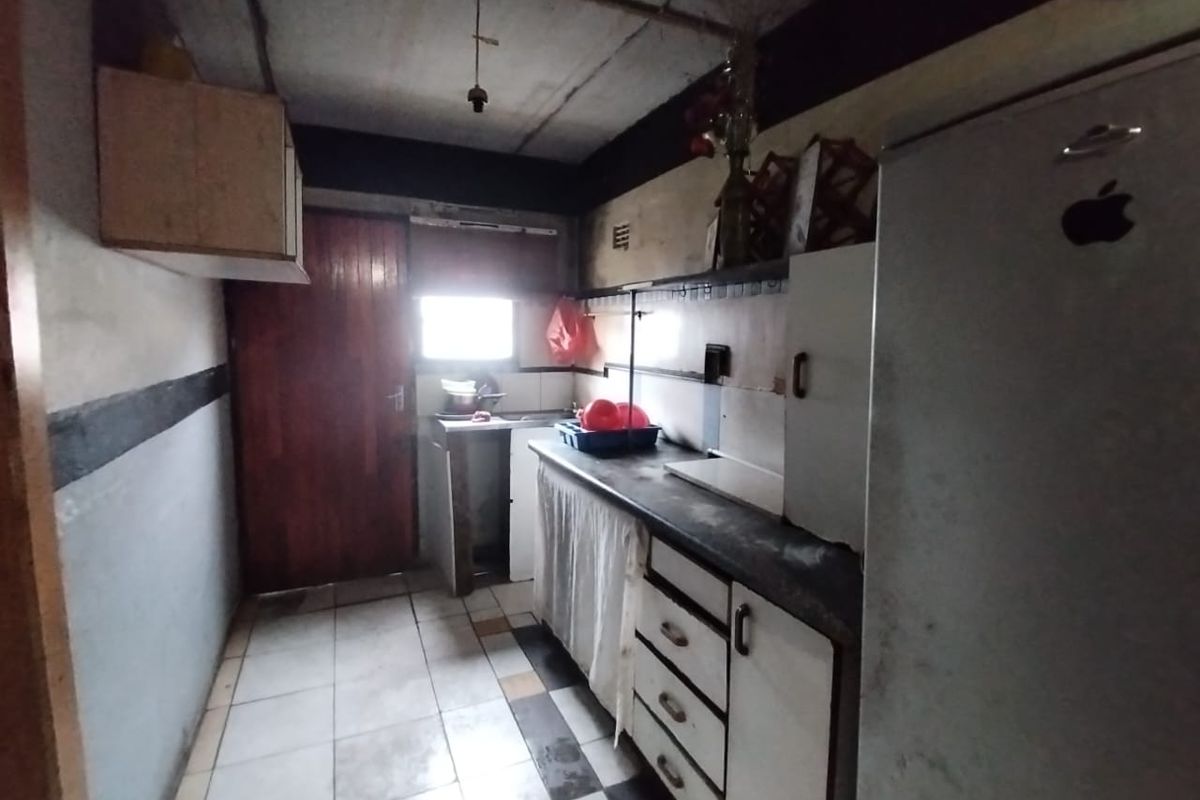 Two bedroom Corner family Home for Sale - Photo 2