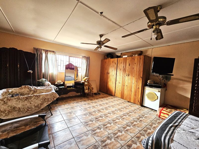 A GEM WITH HISTORY AND POTENTIAL - Photo 10