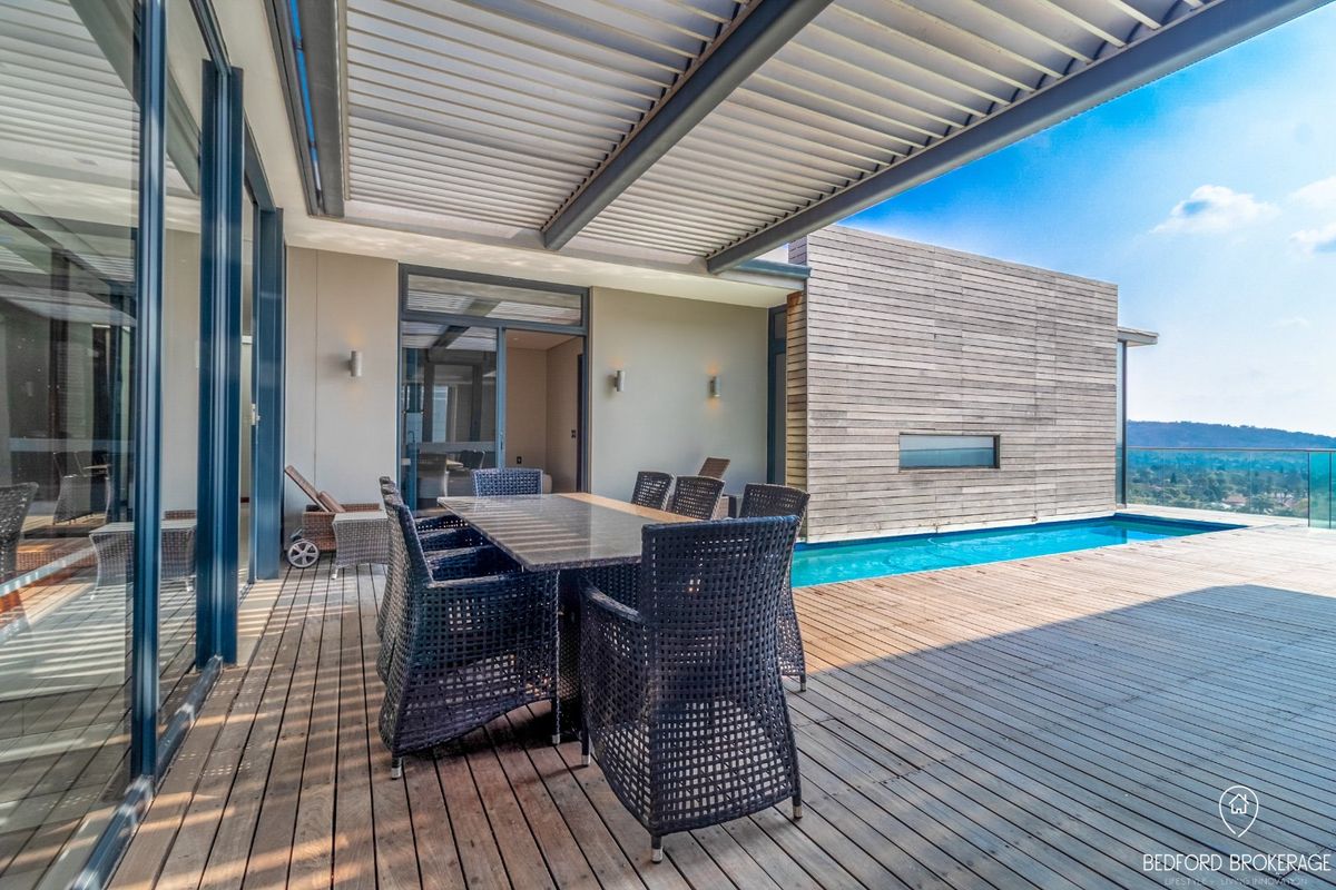 Luxurious 3-Bedroom Ensuite Penthouse with Pool and Stunning Views in Bedfordview - Photo 4