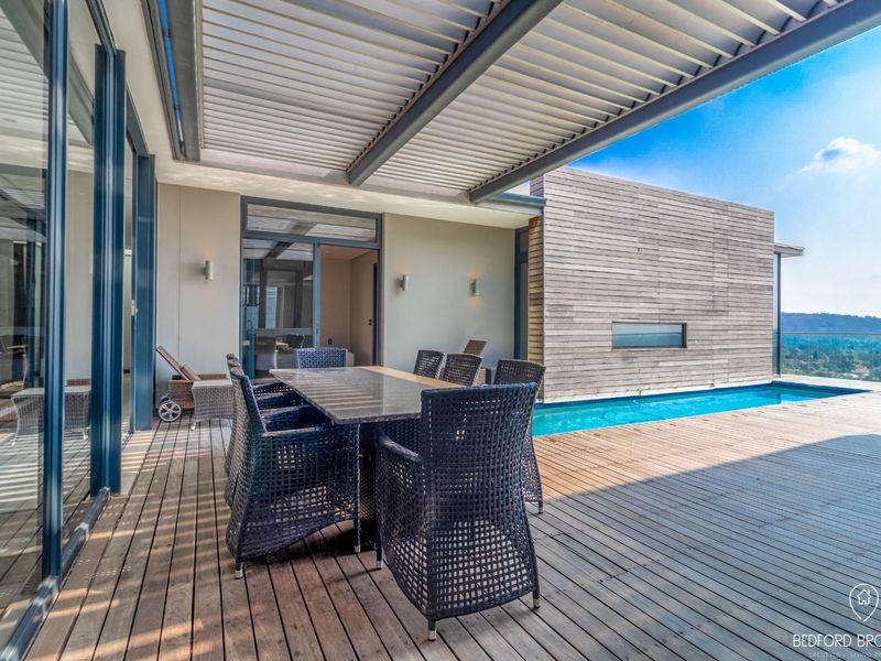 Luxurious 3-Bedroom Ensuite Penthouse with Pool and Stunning Views in Bedfordview - Photo 4