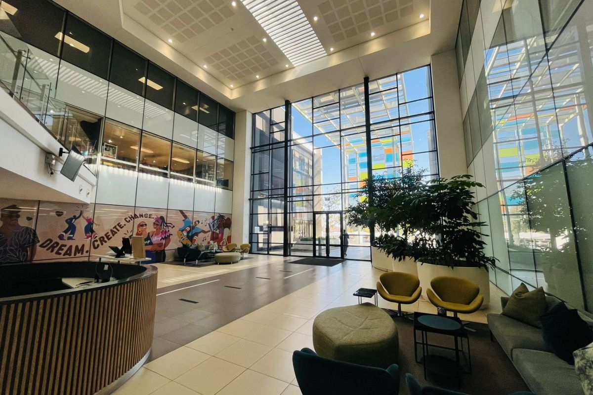 Modern 397m2 P-Grade Office Space in Bryanston | R185/m2 - Photo 3