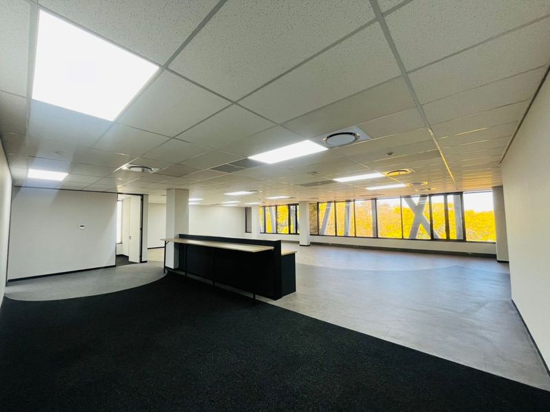 Modern 397m2 P-Grade Office Space in Bryanston | R185/m2 - Photo 8