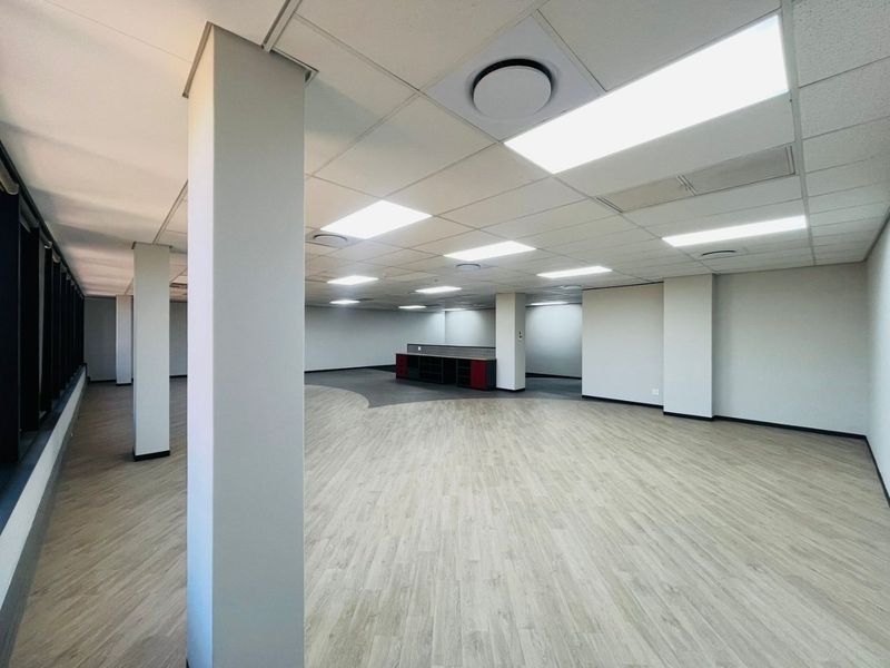 Modern 397m2 P-Grade Office Space in Bryanston | R185/m2 - Photo 6