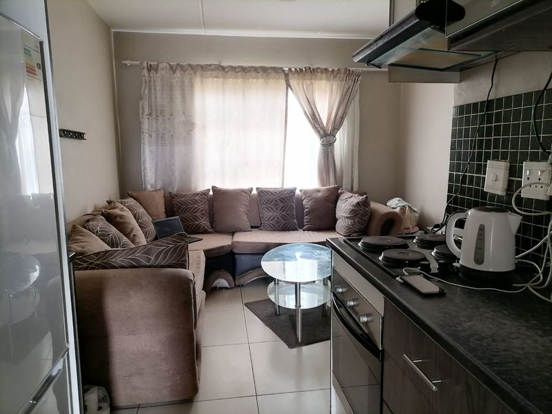 Two bedrooms Townhouse available for Sale at Fleurhof, Zambezi Road, Johannesburg - Photo 6
