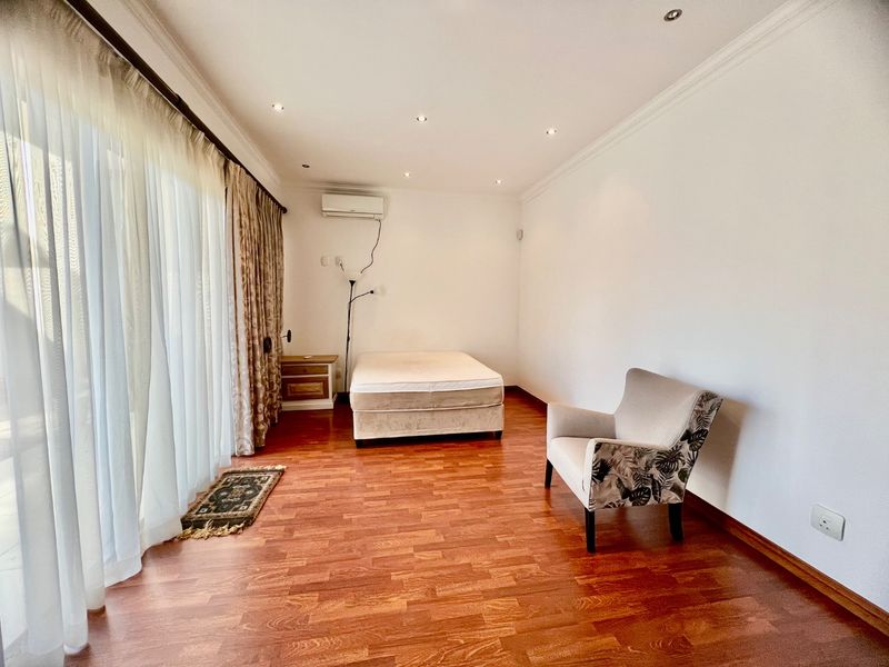 Elegant Family Home for Rent in Silver Lakes Golf Estate - Photo 4