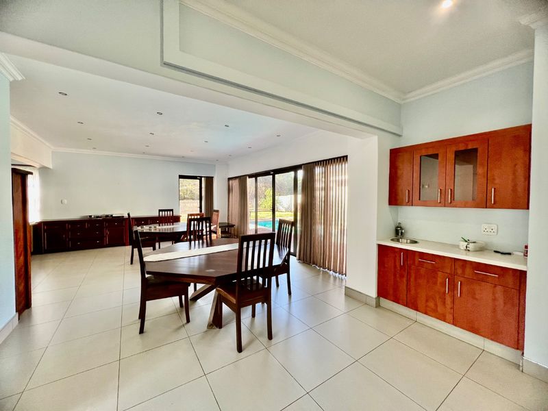 Elegant Family Home for Rent in Silver Lakes Golf Estate - Photo 7
