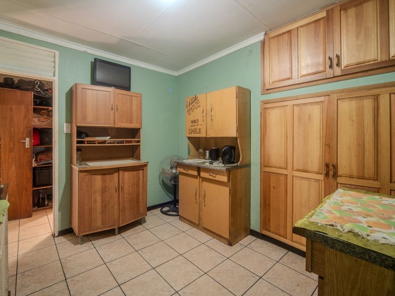 Charming Kriel Home with Flatlet and Swimming Pool - Photo 4