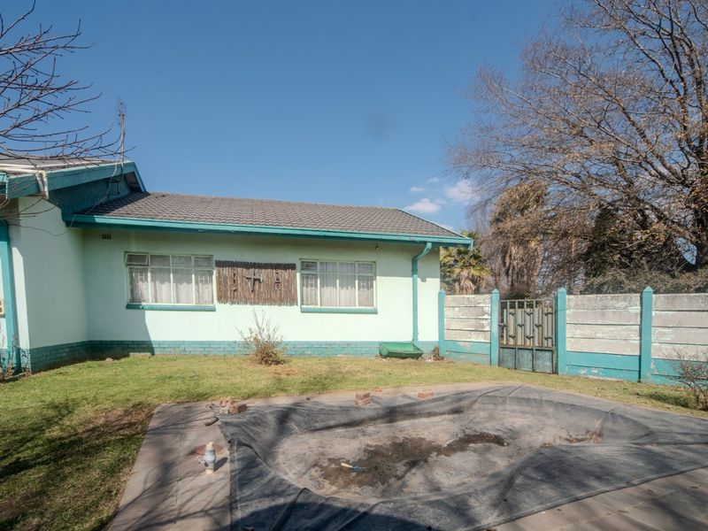 Charming Kriel Home with Flatlet and Swimming Pool - Photo 3