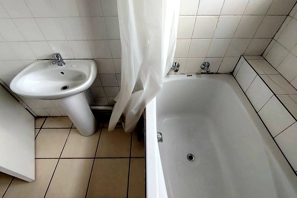 3 Bedroom Apartment in King Williams Town Central - Photo 4