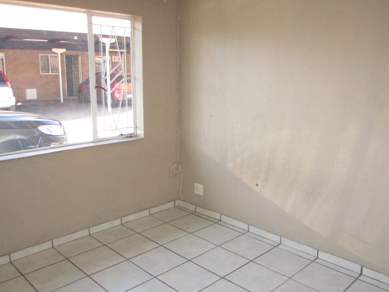 2 Bedroom Townhouse - White River Central - Photo 7