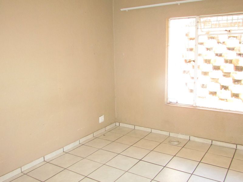 2 Bedroom Townhouse - White River Central - Photo 8