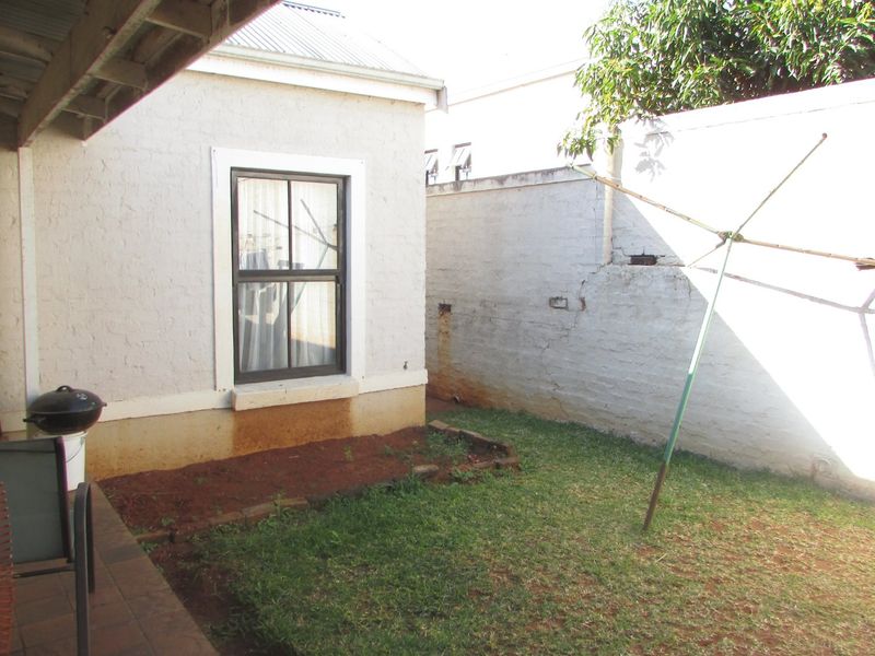 2-bedroom, 2-bathroom townhouse  -  White River - Photo 4