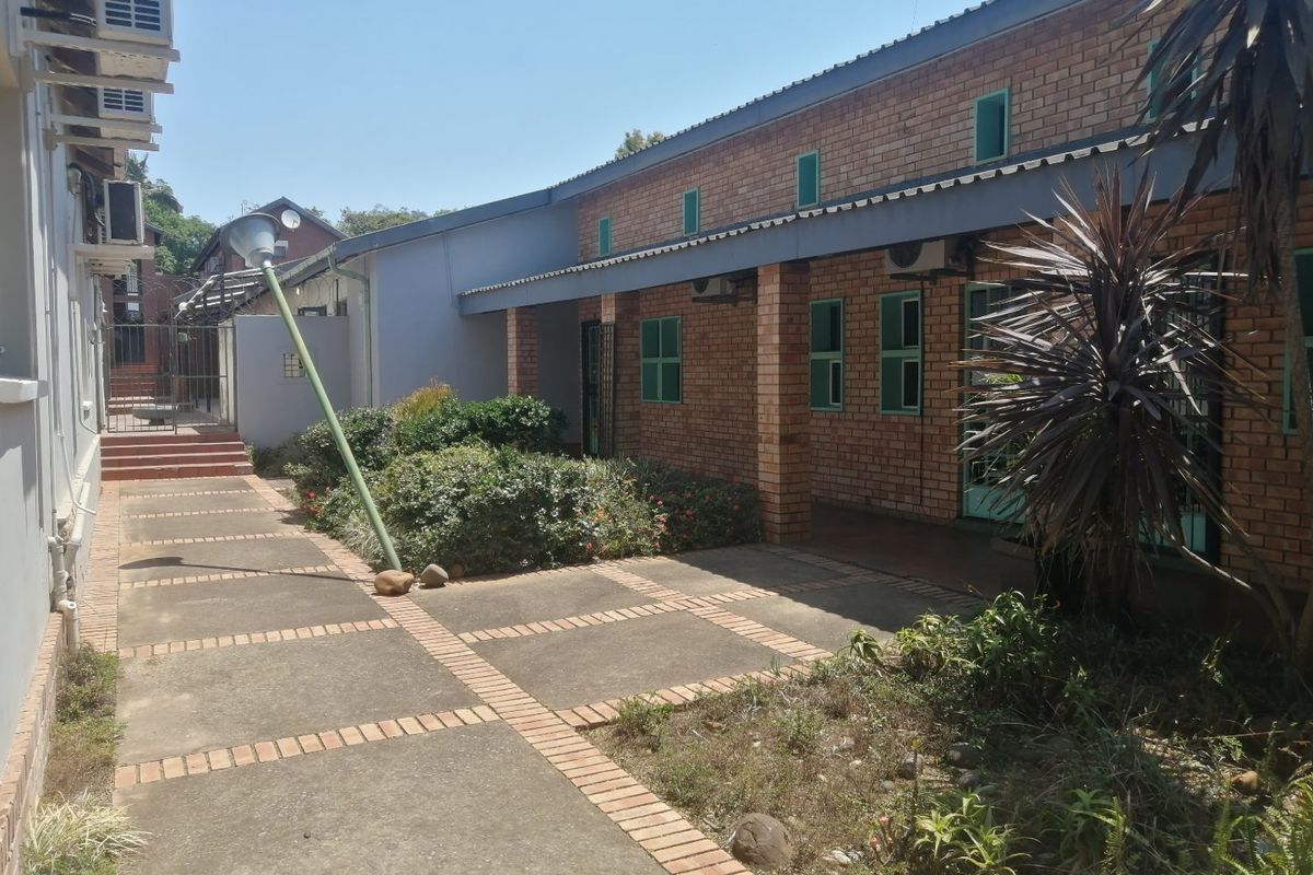 76m2 Commercial Office for Sale – Prime Location in White River Central - Photo 4