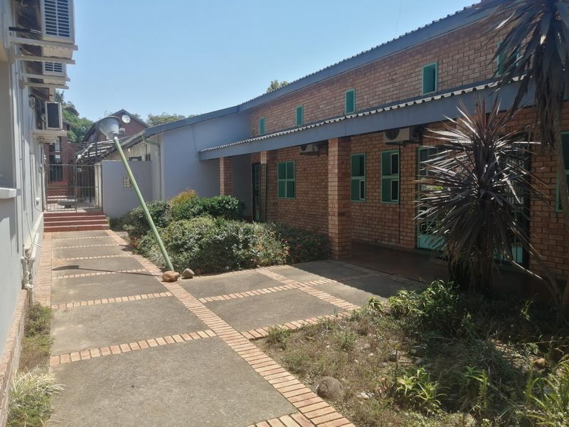 76m2 Commercial Office for Sale – Prime Location in White River Central - Photo 4