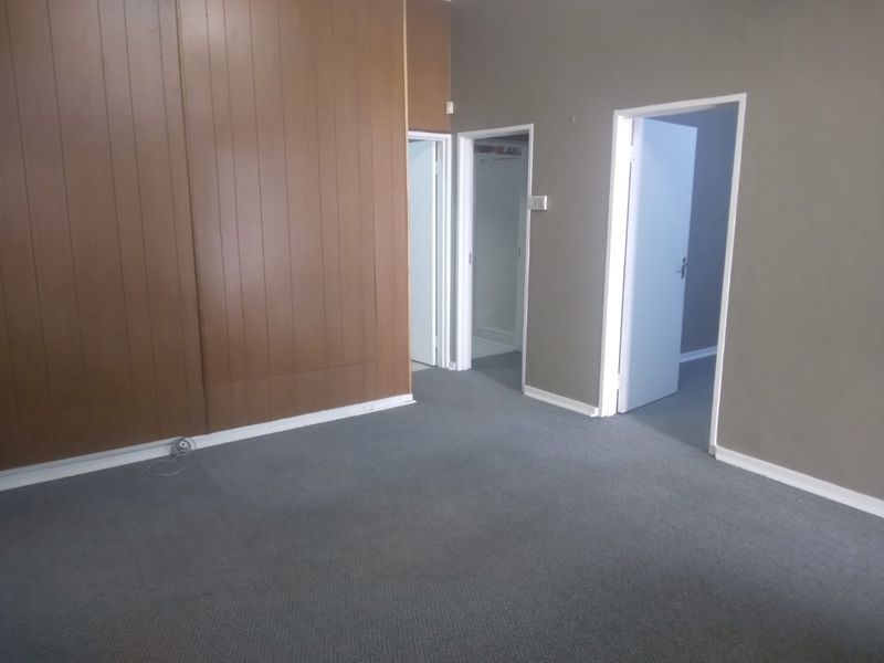 76m2 Commercial Office for Sale – Prime Location in White River Central - Photo 10